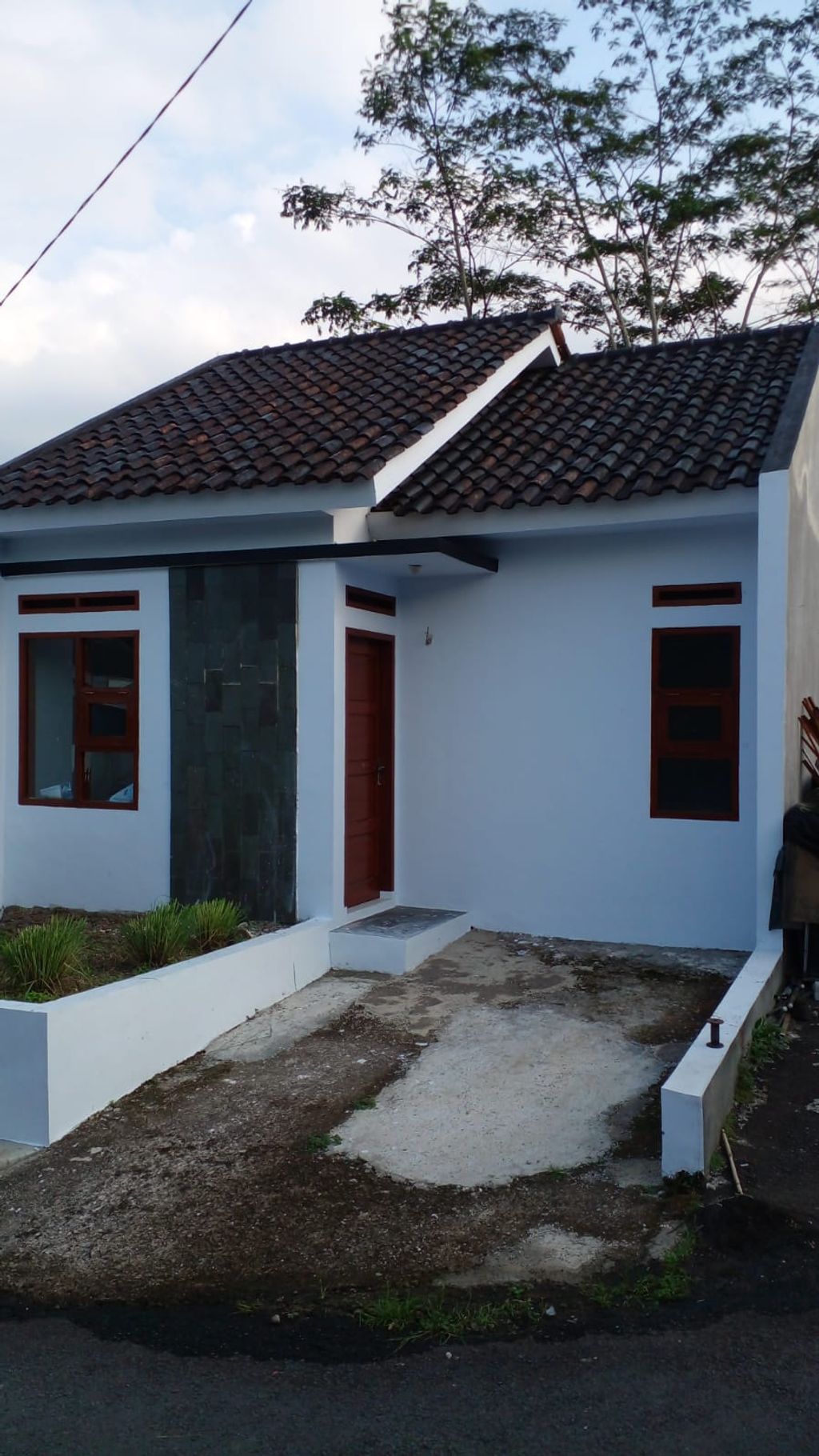 foto tampak rumah tipe Rumah perumahan Barkah Sukamahi