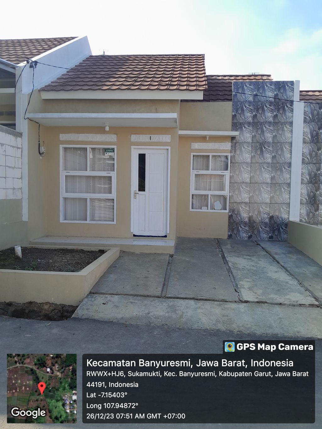 foto tampak rumah tipe 36/60 perumahan BANYUMUKTI RESIDENCE 2