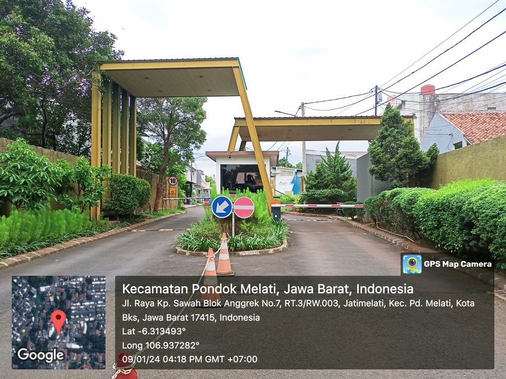 foto gerbang perumahan Alia Residence