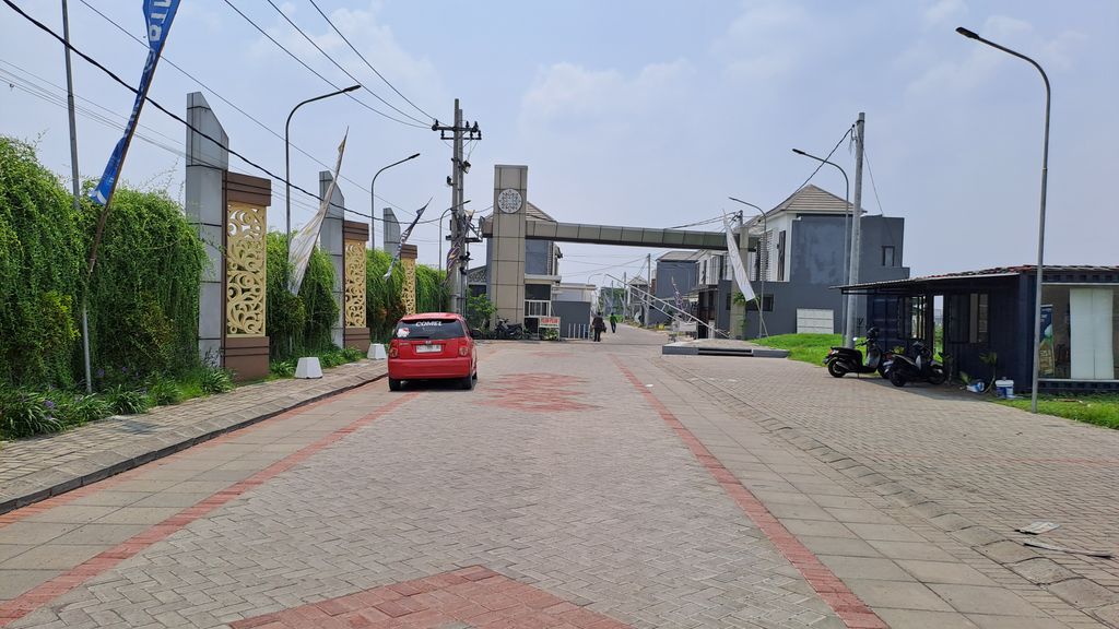 foto gerbang perumahan VICTORY LAND