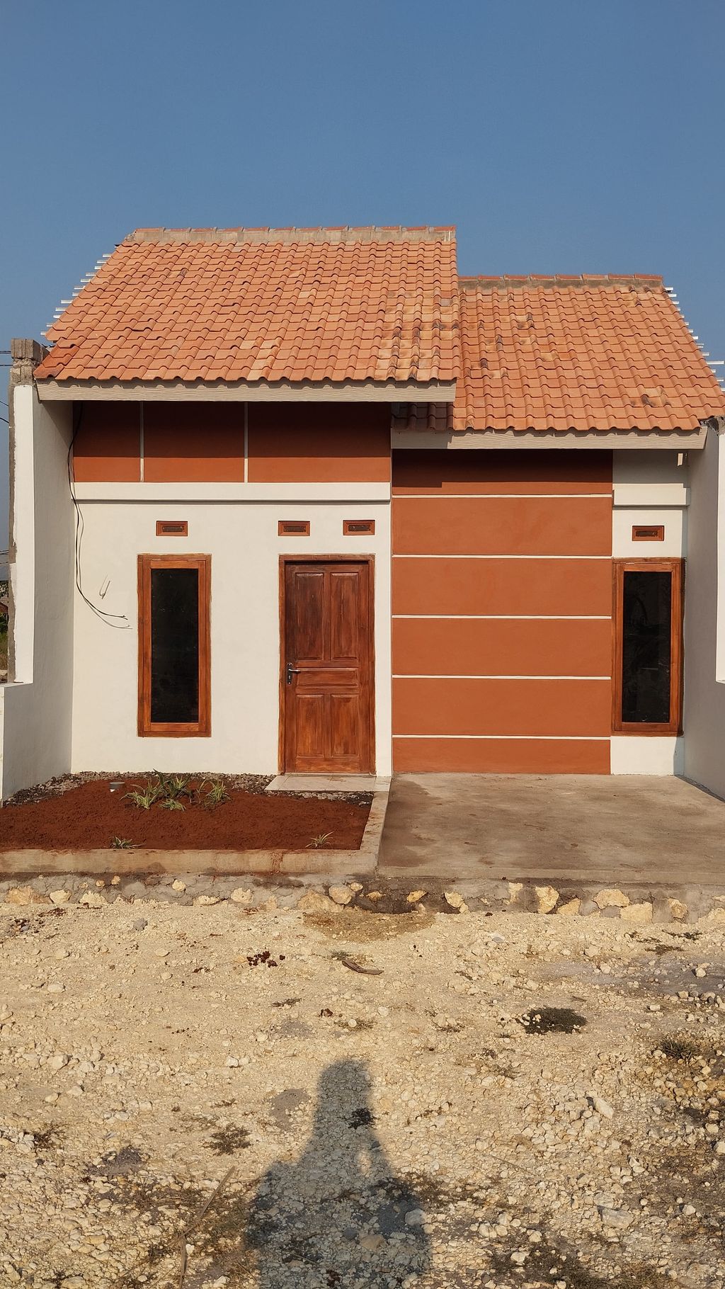 foto tampak rumah tipe 33/66 subsidi 2024 perumahan GRIYA BANTOLO REGENCY