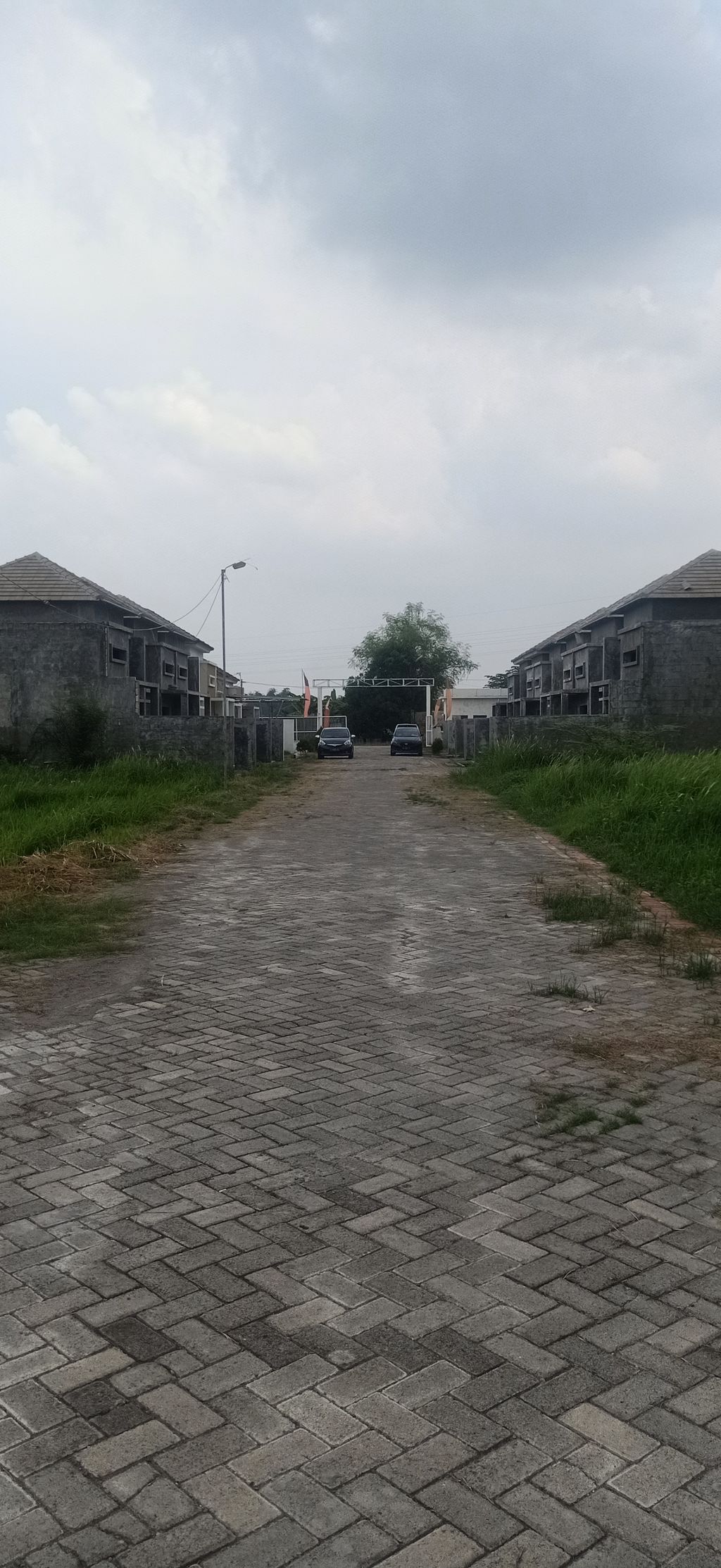 foto posisi tengah perumahan GRIYA PURI PERMATA