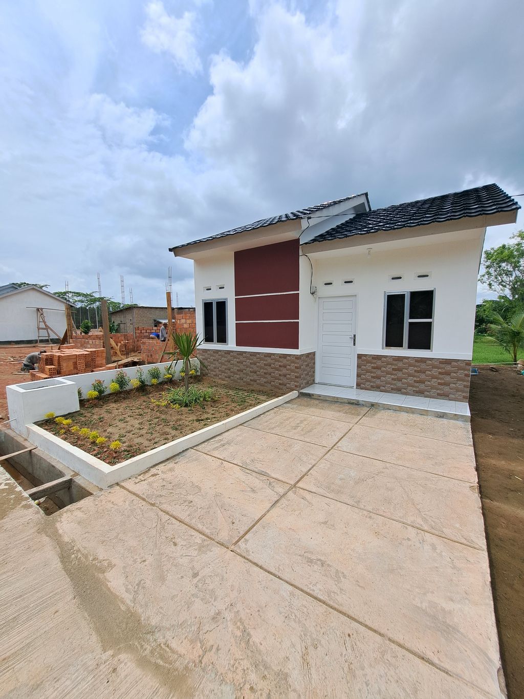 foto tampak rumah tipe 36/100 perumahan Perumahan Grand Indah 2