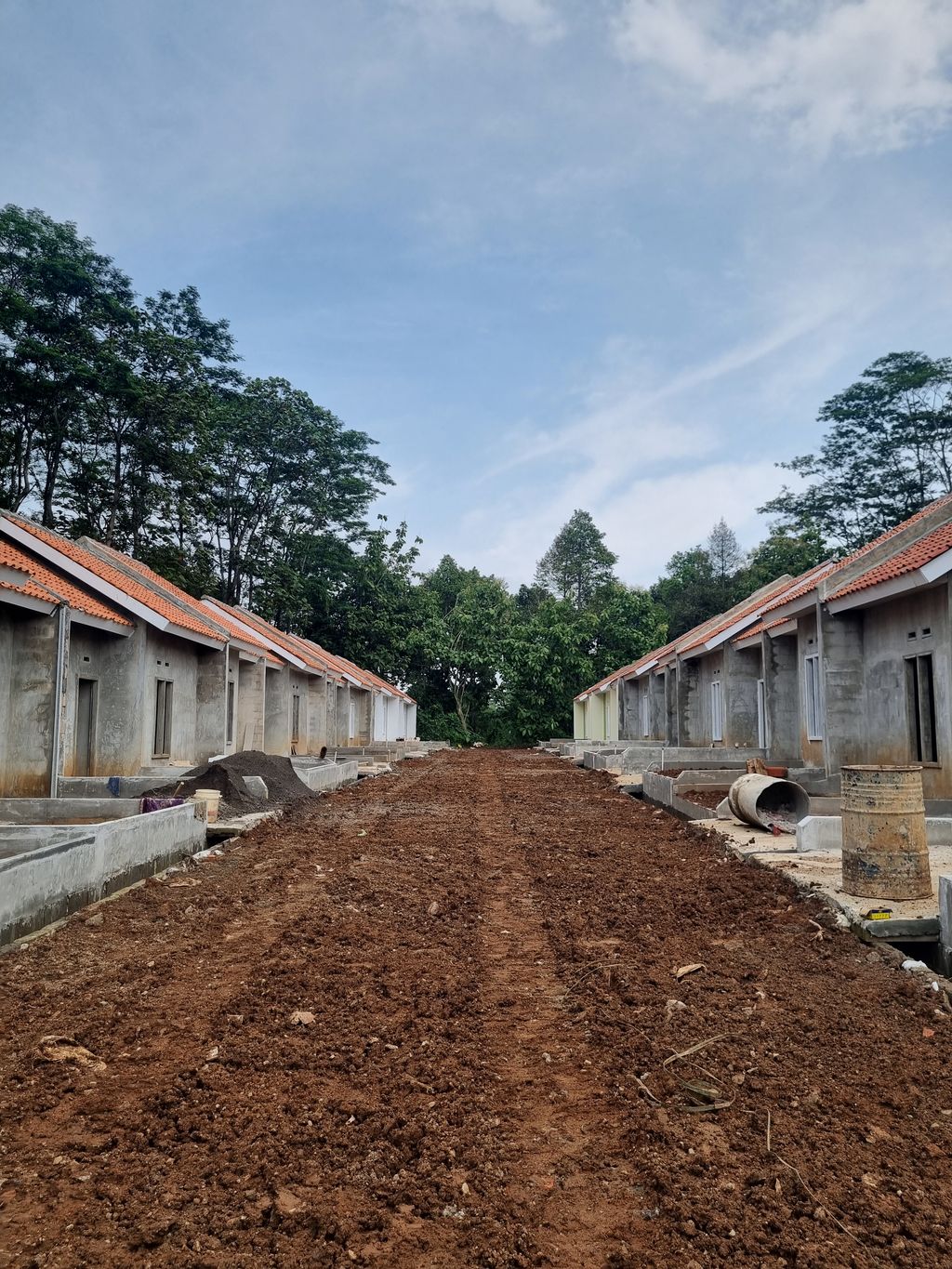 foto posisi tengah perumahan GRAHA SABRINA 5