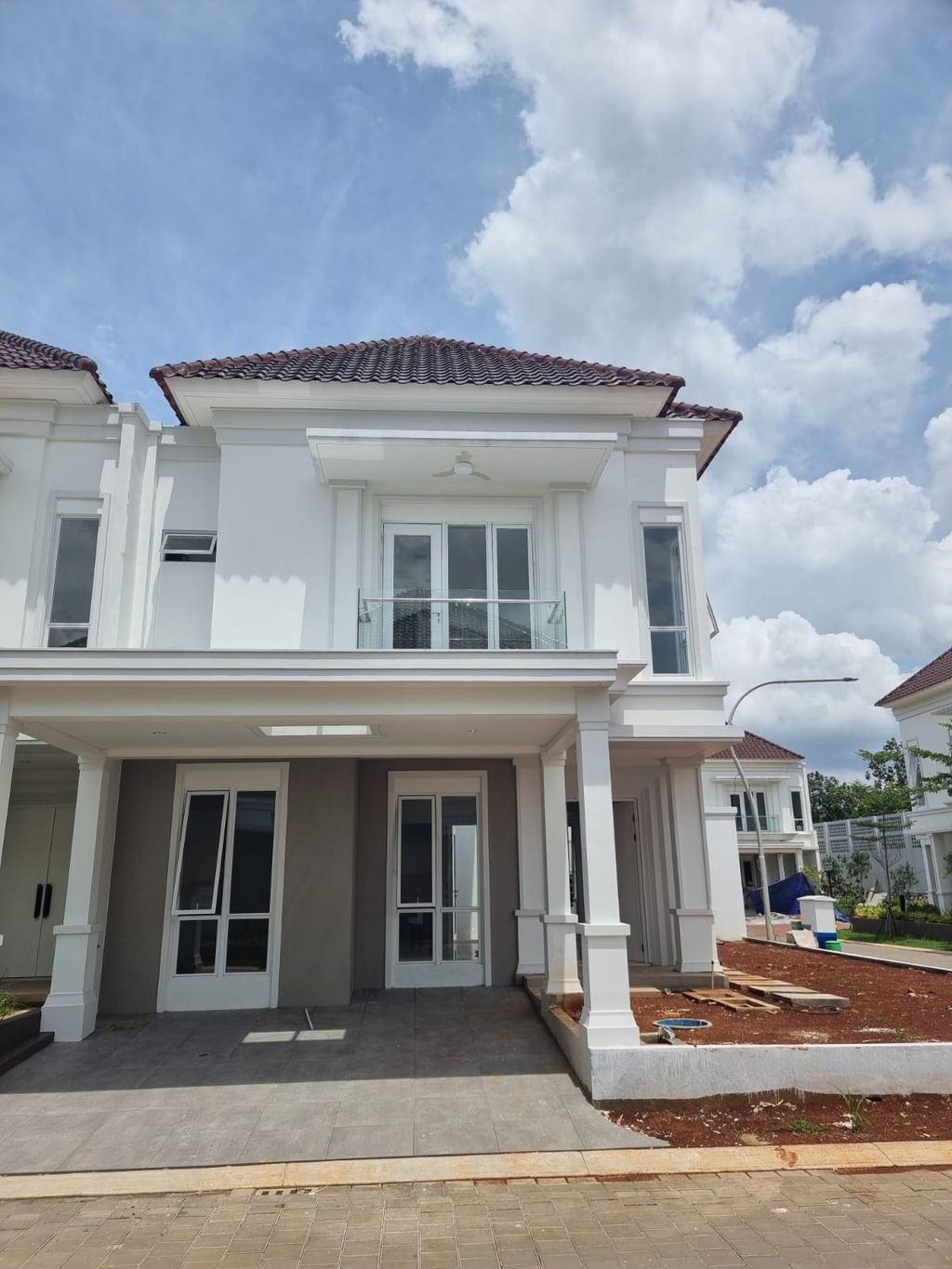 foto tampak rumah tipe PASADENA 15 NO. 35 perumahan PASADENA