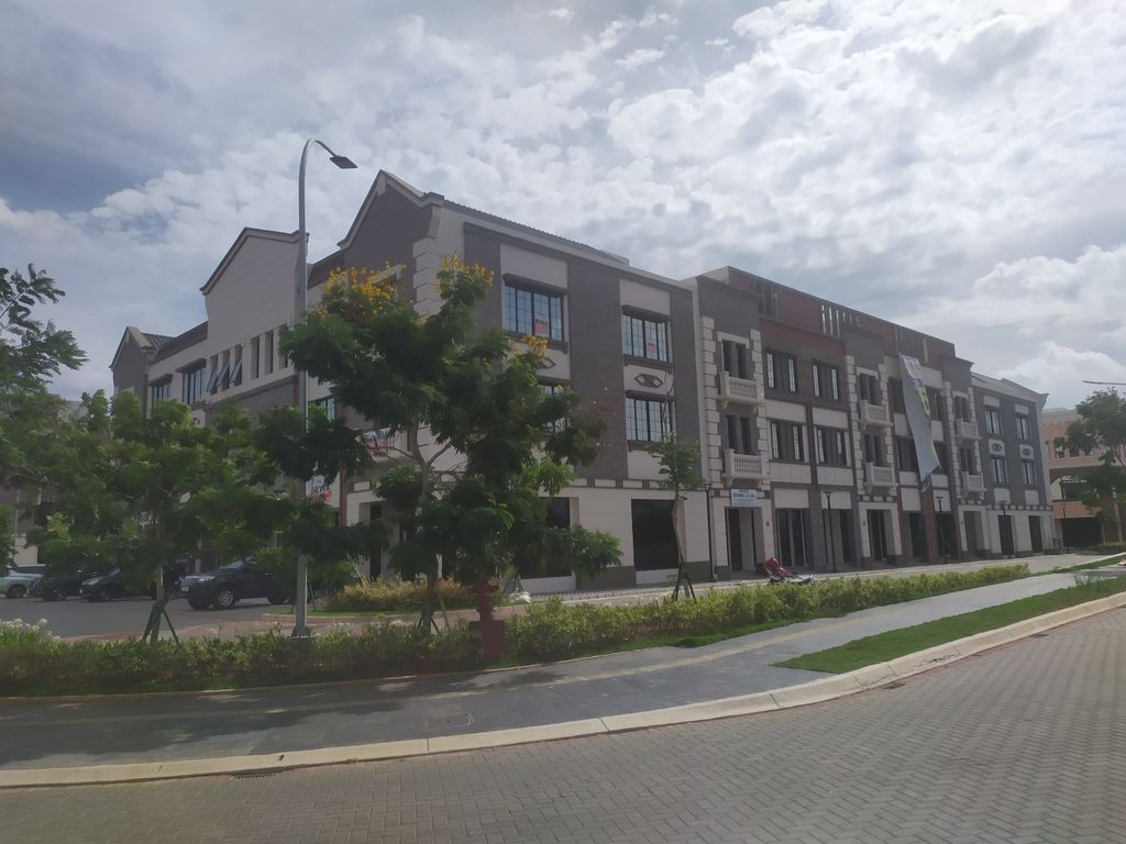 foto contoh rumah perumahan Rukan Osaka