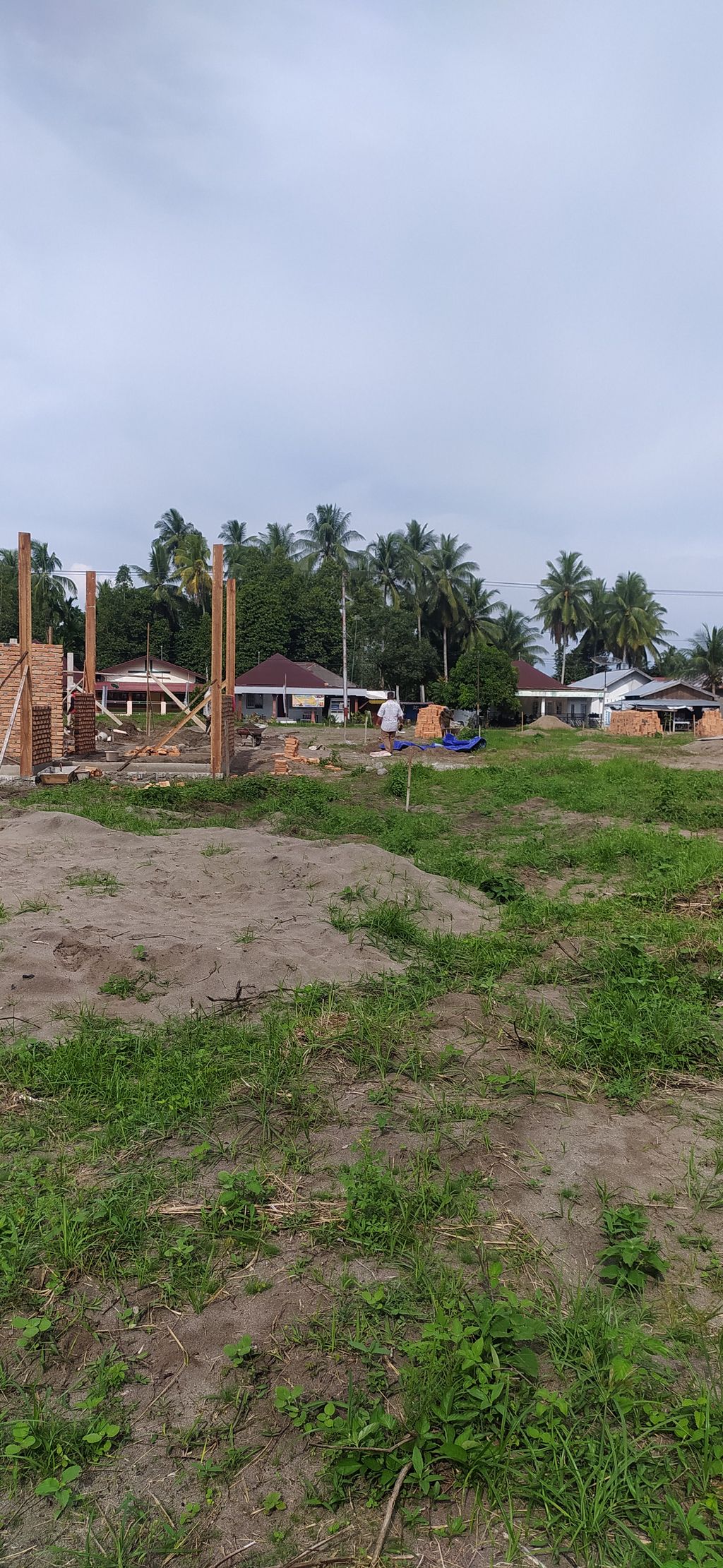 foto posisi tengah perumahan VILLA NIRWANA BEACH