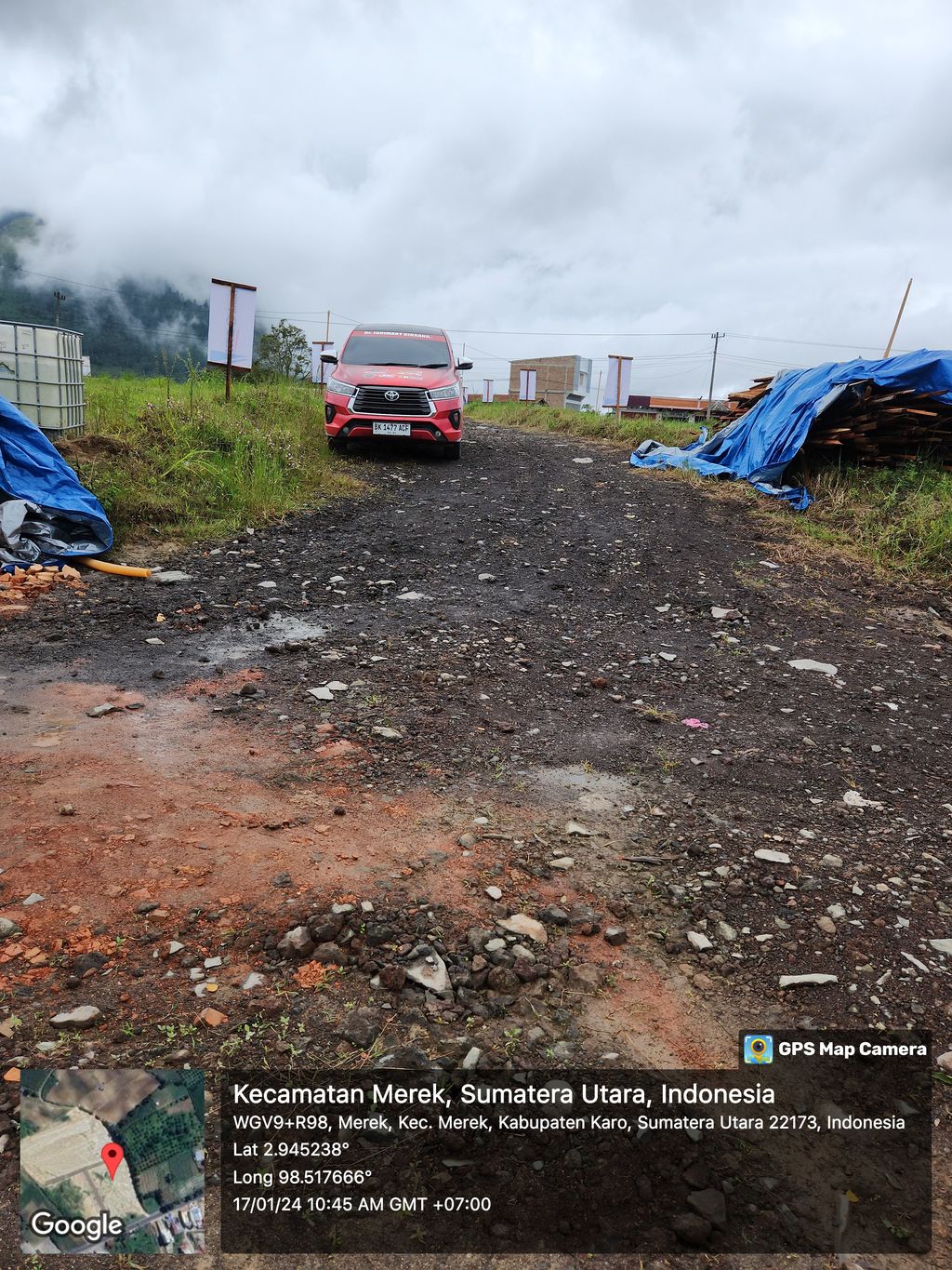 foto posisi tengah perumahan Village rani mas