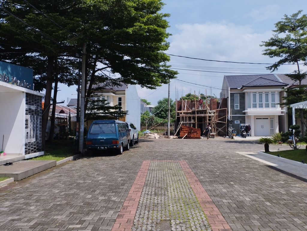 foto posisi tengah perumahan Mustika Townhouse