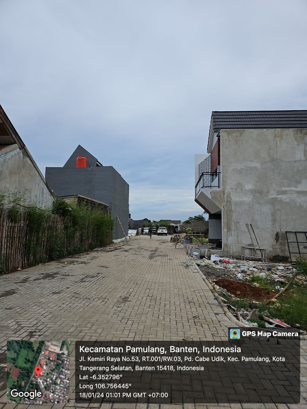 foto posisi tengah perumahan Balboa Estate Pondok Cabe Hillside