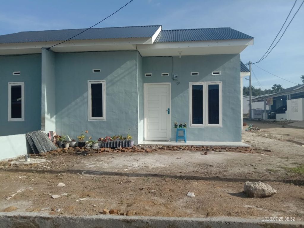 foto tampak rumah tipe 36/78 perumahan Village rani mas