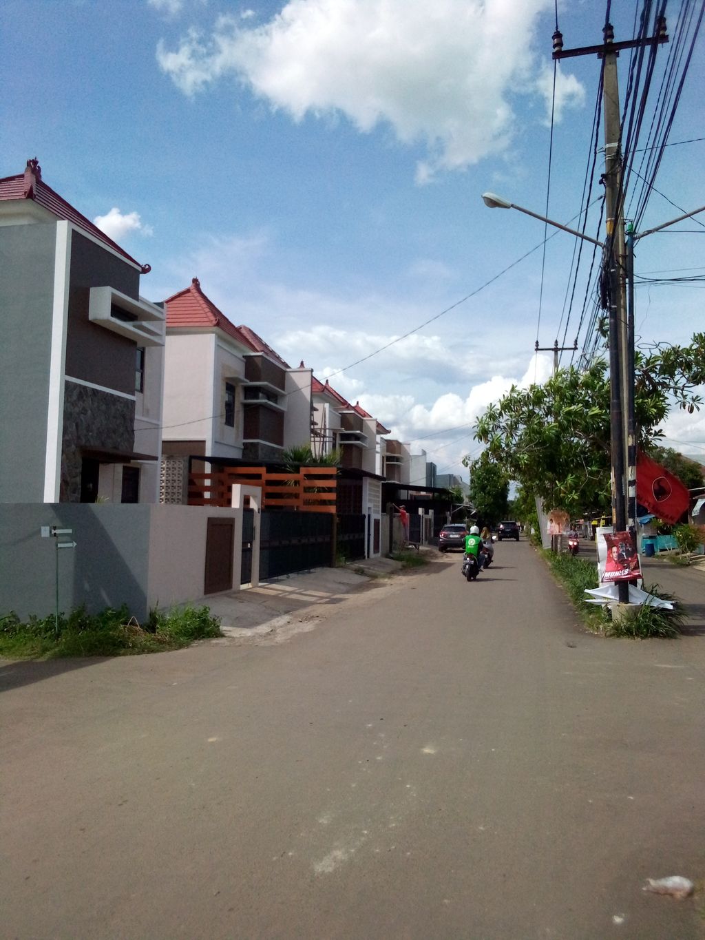 foto posisi tengah perumahan SERPONG SURADITA RESIDENCE (TAHAP 1)