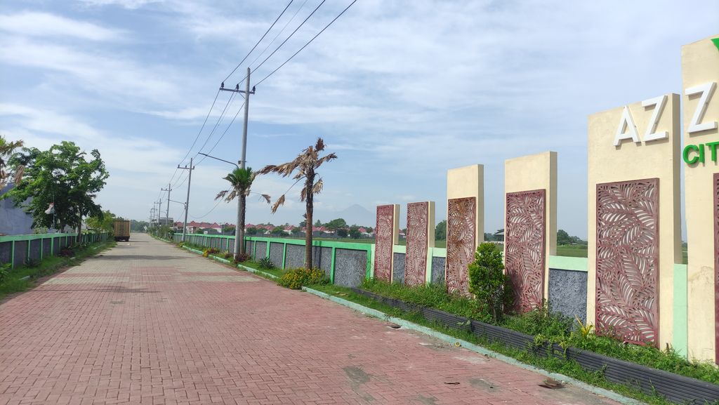 foto gerbang perumahan Azzahra City Juanda