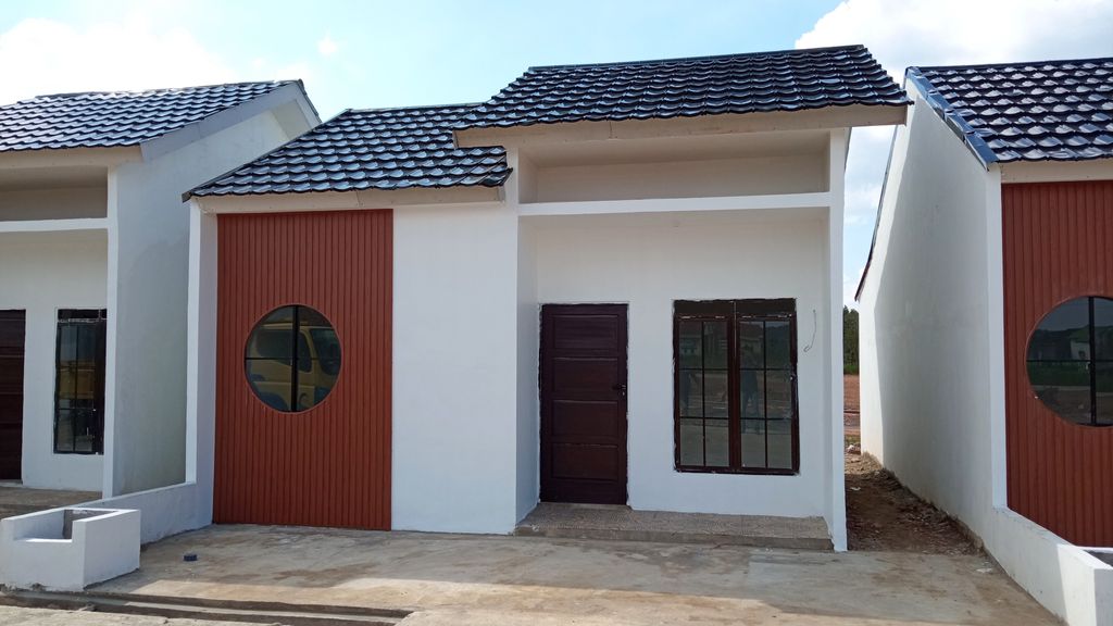 foto contoh rumah perumahan SEMBAGI KIRANA SAND