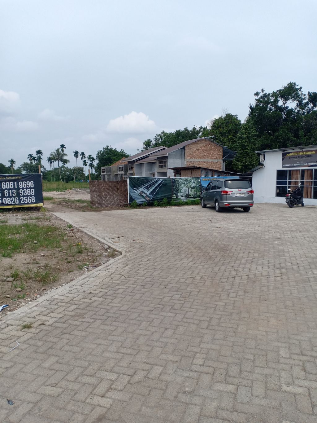 foto gerbang perumahan BINTANG MENCIRIM