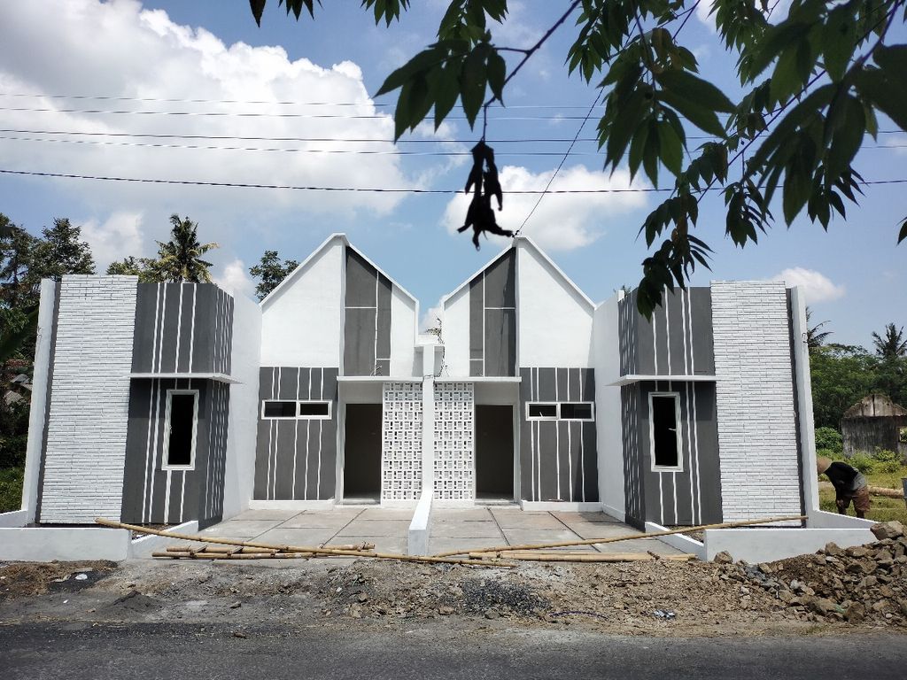 foto tampak rumah tipe 32/66 perumahan BAGOREJO GRAND VILLAGE