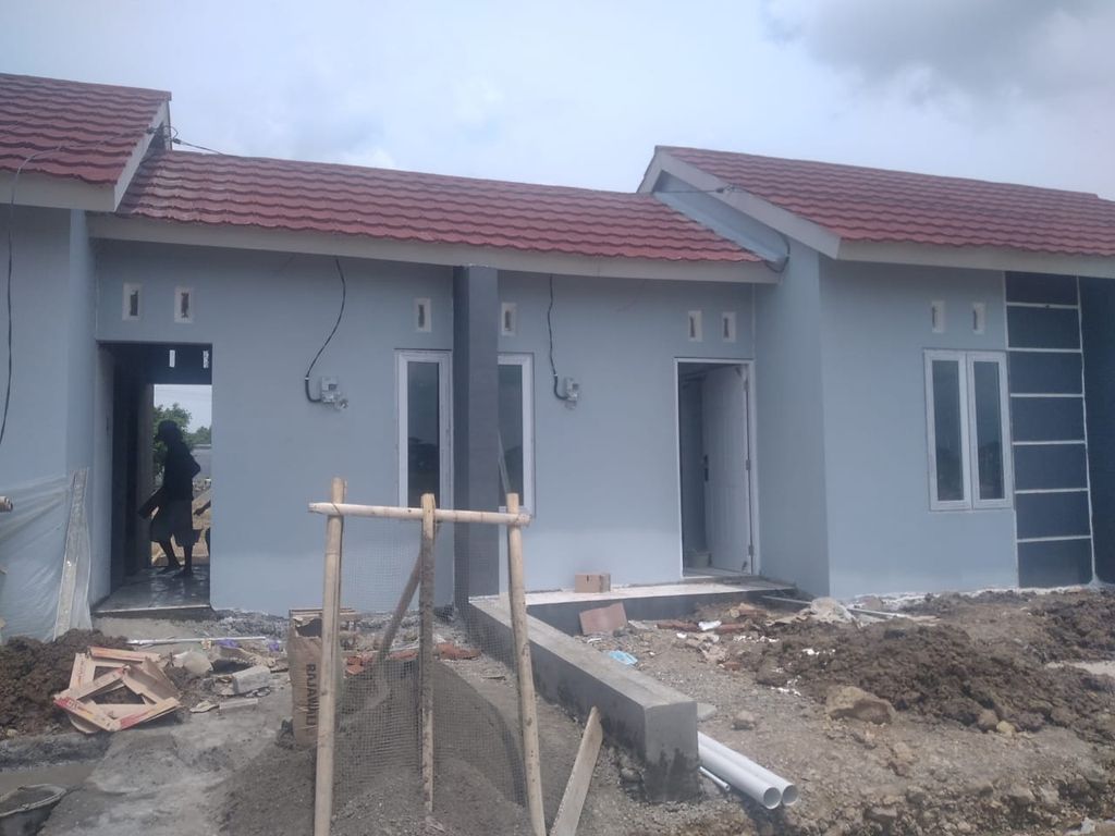 foto tampak rumah tipe subsidi baru perumahan Sakinah Village Kertasinduyasa