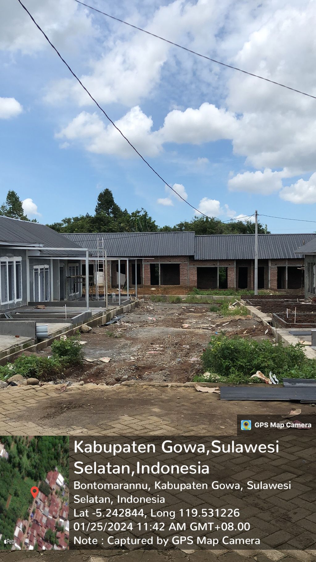 foto gerbang perumahan Rumah Renjana Pakatto