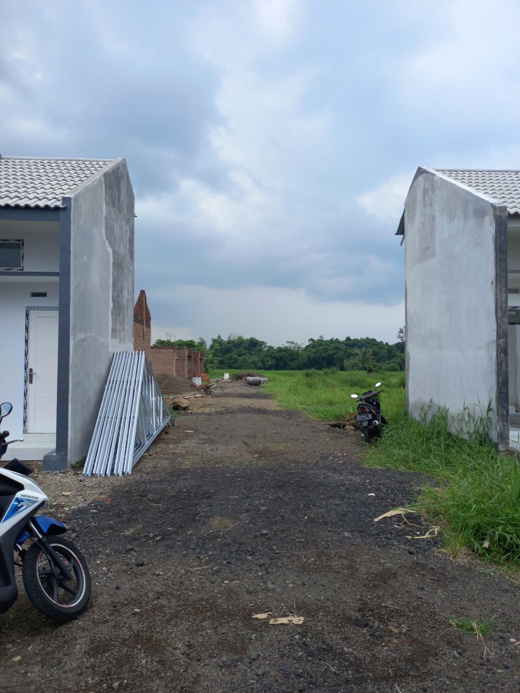 foto gerbang perumahan PURI KARTIKA TIGA TAHAP 2