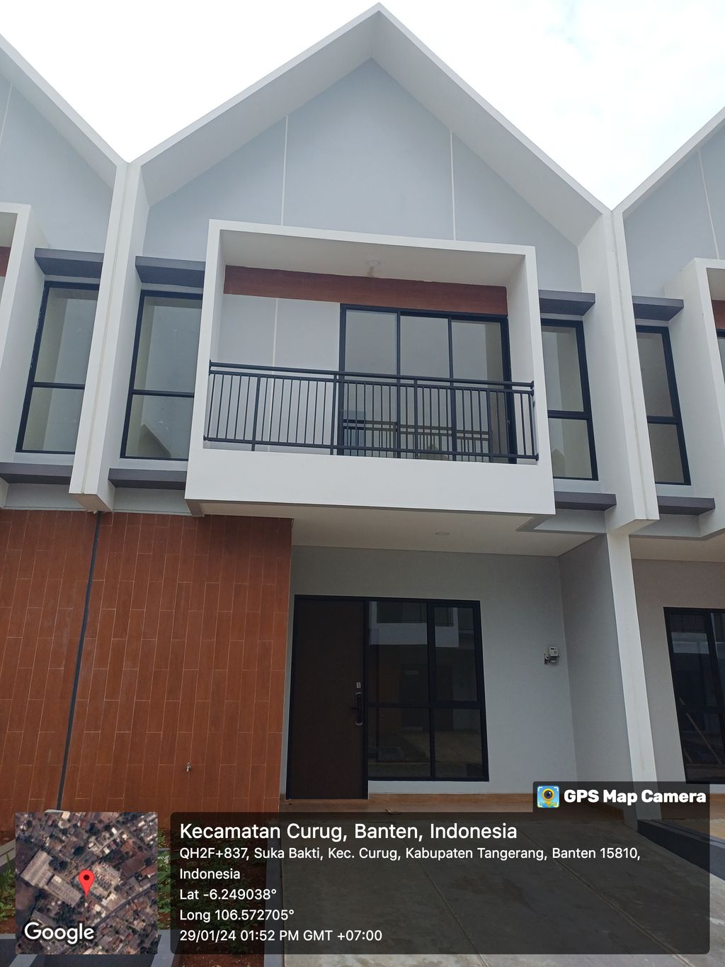 foto tampak rumah tipe 5 perumahan SUMA VILLAGE