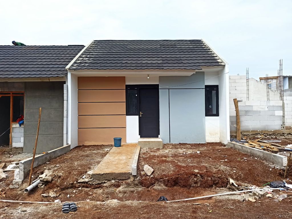 foto tampak rumah tipe 30/60 (PMK 2024) perumahan BUKIT PINUS BANJARAN