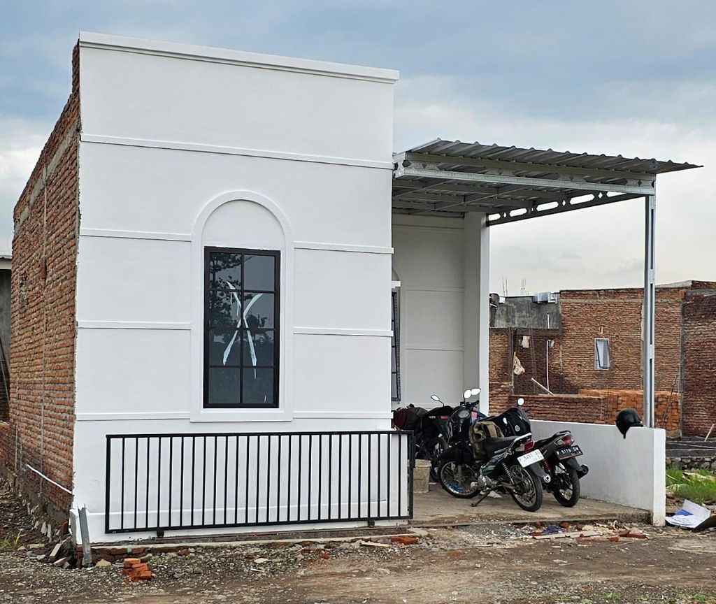 foto tampak rumah tipe american clasik perumahan PERUMAHAN CITRARAYA RESIDENCE TAHAP 3