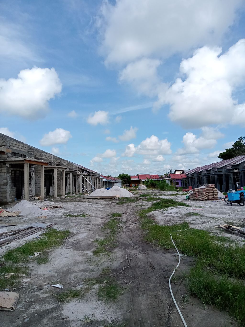 foto posisi tengah perumahan KARAMUNTING PERMAI