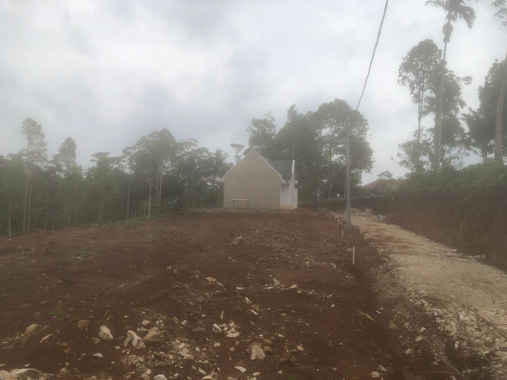 foto posisi tengah perumahan CITRA GADING LAND I