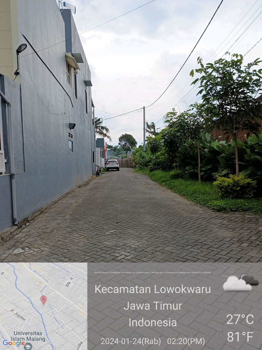 foto posisi tengah perumahan De saxofone Town House V 1