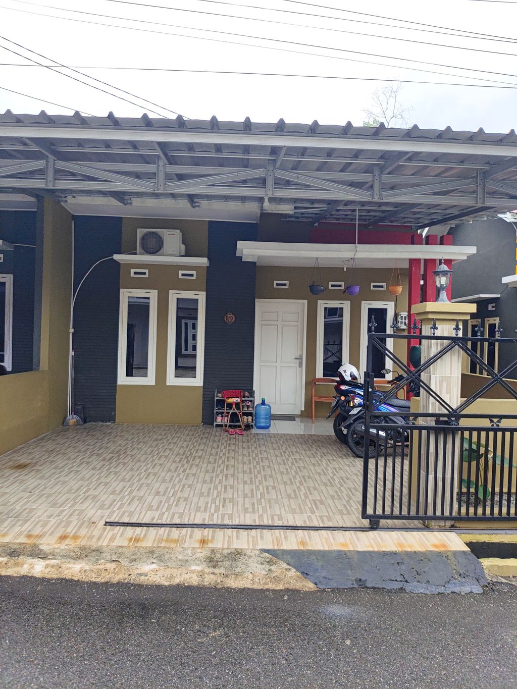 foto tampak rumah tipe 36/84 perumahan Ketakong Indah Residence