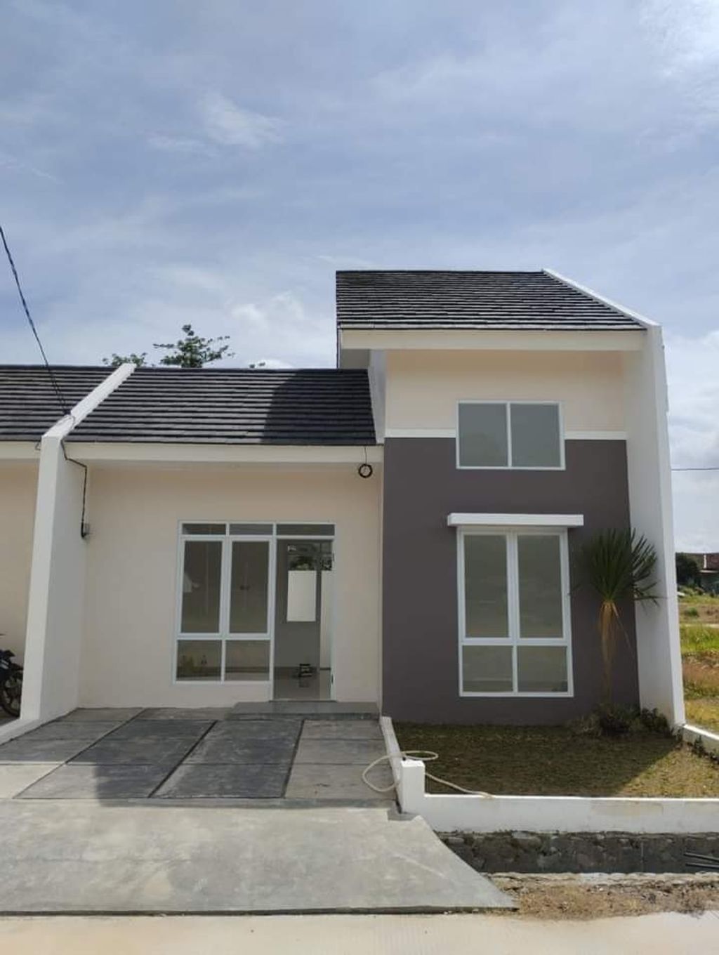 foto tampak rumah tipe NEW EMERALD STD perumahan KIRANA PERMATA CILEGON