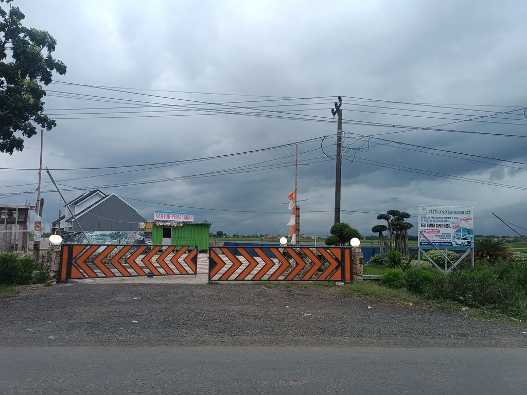 foto gerbang perumahan Green Anjatan Residence