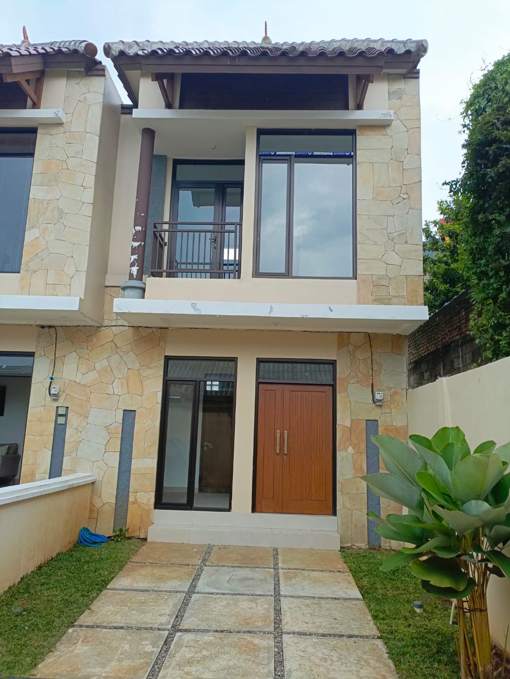 foto tampak rumah tipe jamrud perumahan Prima kintamani residence