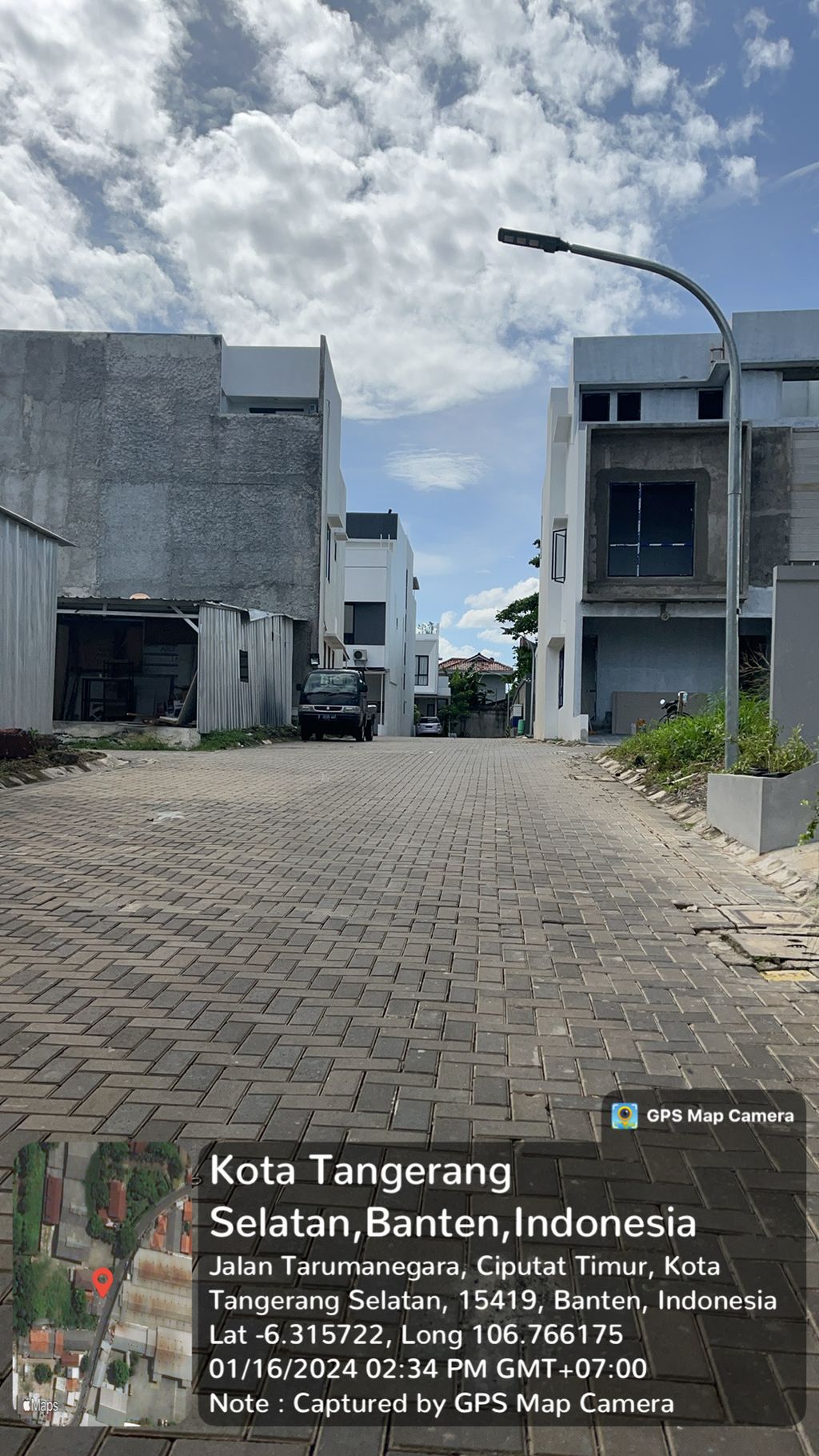 foto posisi tengah perumahan Graha Taruma