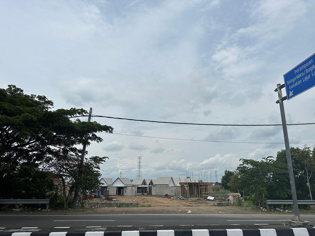 foto gerbang perumahan CASAKARA