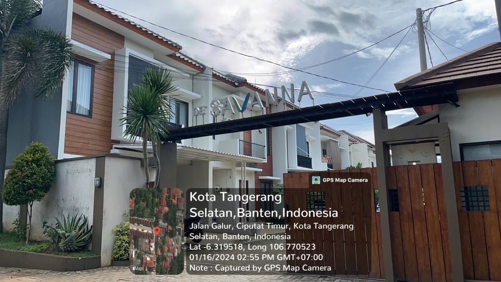 foto gerbang perumahan De Savanna Residence