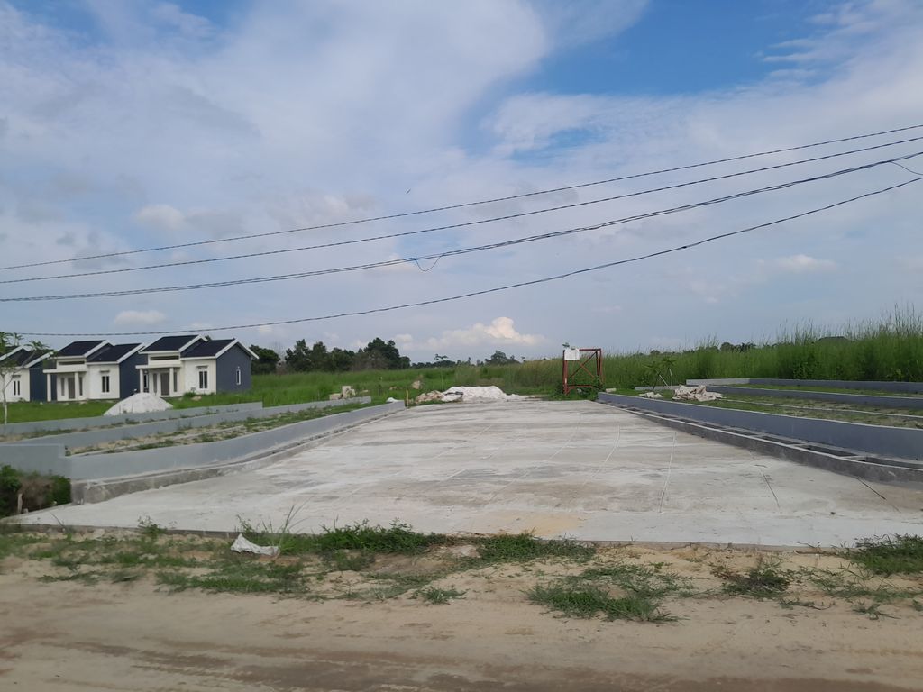 foto posisi tengah perumahan KHARISMA BELAMAN
