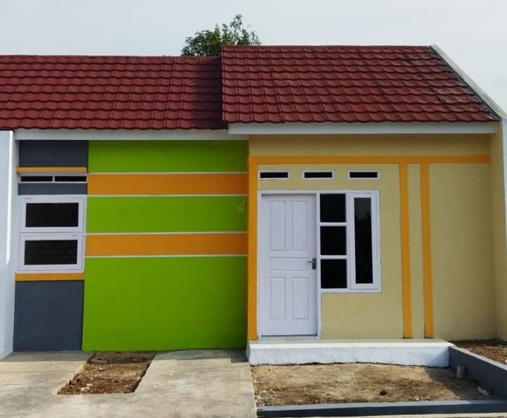 foto tampak rumah tipe 5 perumahan Green Plumbon Residence 2