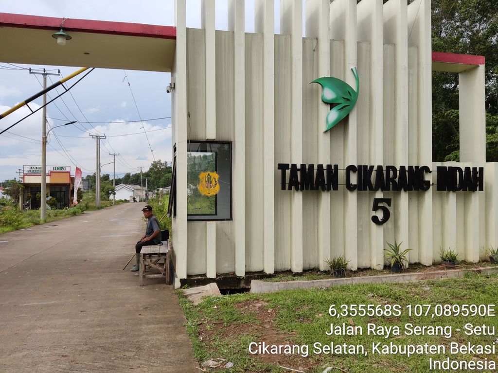 foto gerbang perumahan PERUMAHAN TAMAN CIKARANG INDAH 5 [PENGEMBANGAN TAHAP KE-5]