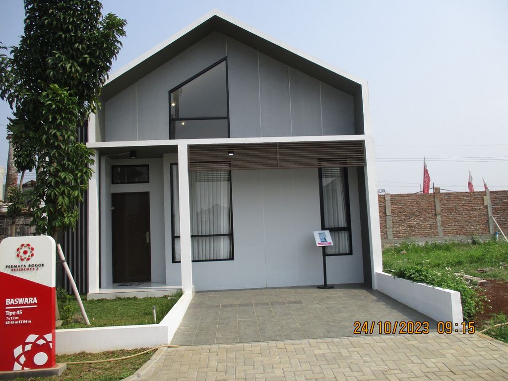 foto tampak rumah tipe Baswara 45 perumahan Permata Bogor Residence 2