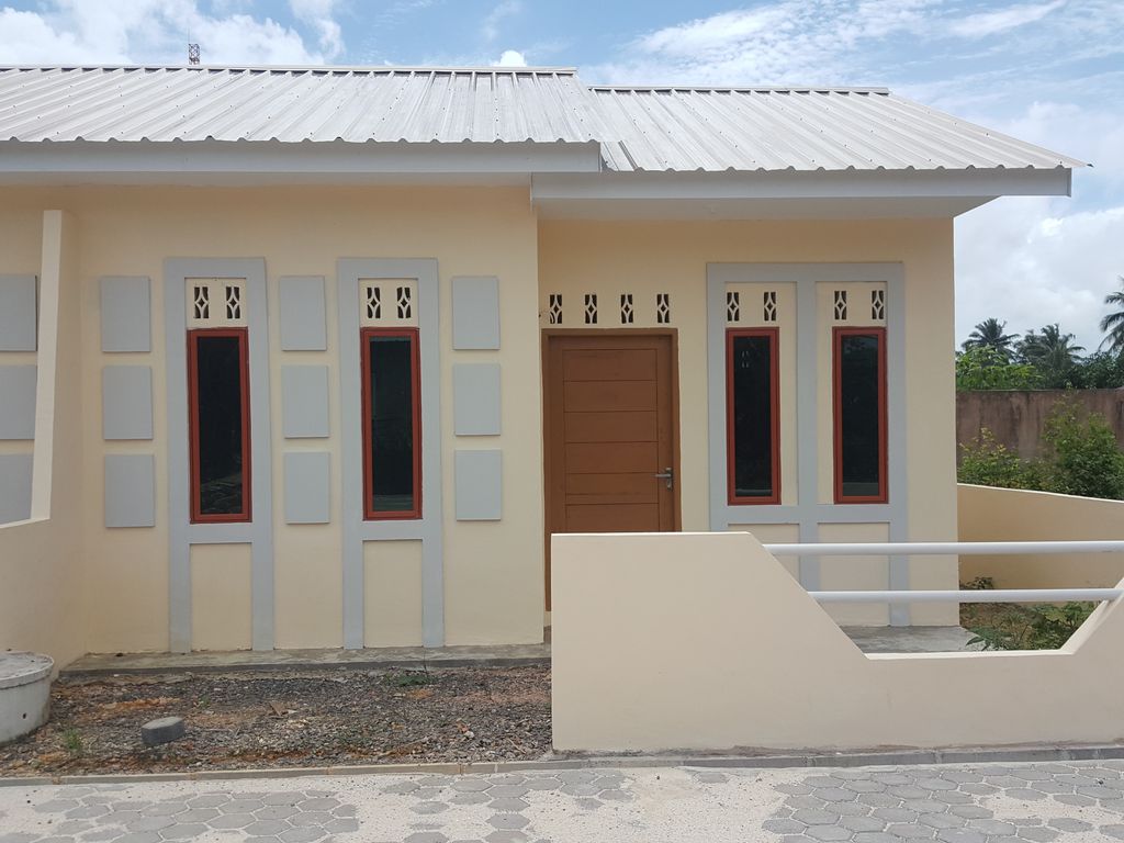 foto tampak rumah tipe Komersil perumahan Perumahan Tokojo