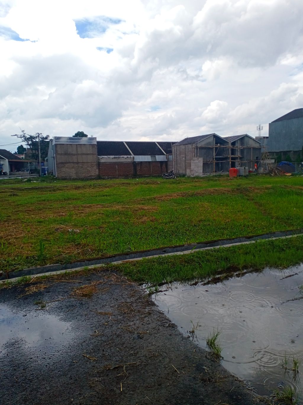 foto posisi tengah perumahan GRAND CITRA RESIDENCE
