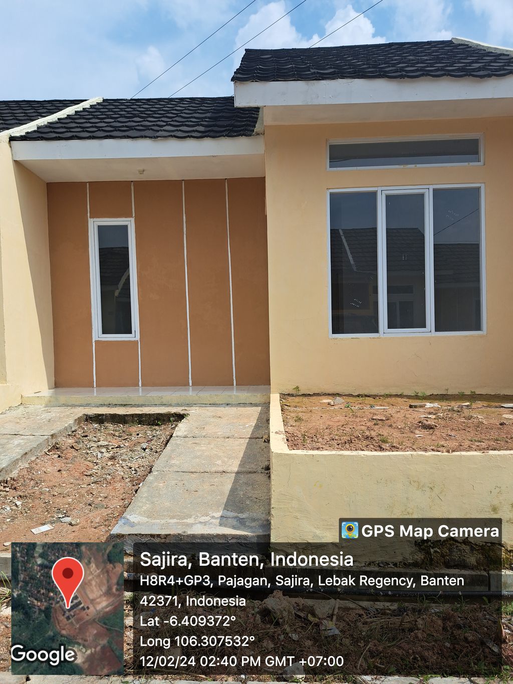 foto contoh rumah perumahan Perum Karian City