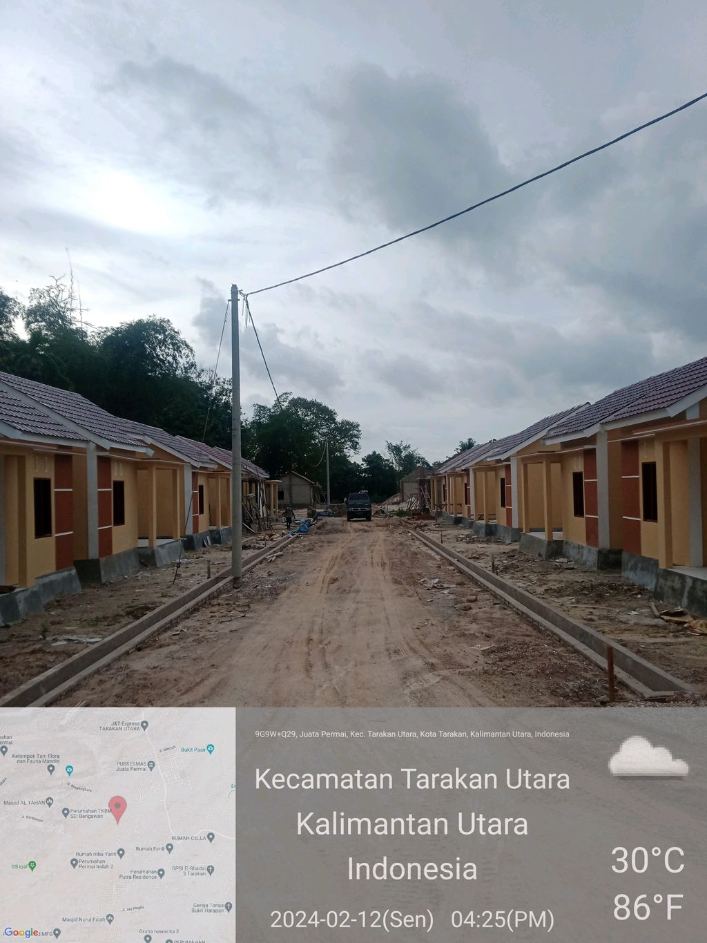 foto posisi tengah perumahan PESONA JUATA PERMAI IV