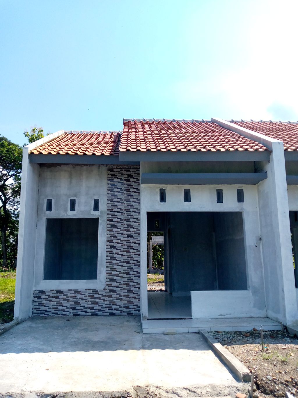foto tampak rumah tipe Standart 30 perumahan GRAHA LUMBUNG MAS