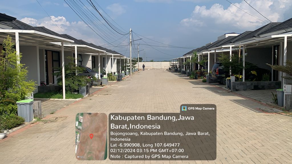 foto posisi tengah perumahan BUMI CIKONENG REGENCY
