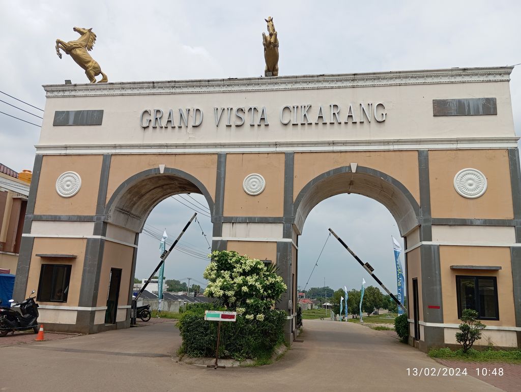 foto gerbang perumahan GRAND VISTA CIKARANG (GVC)