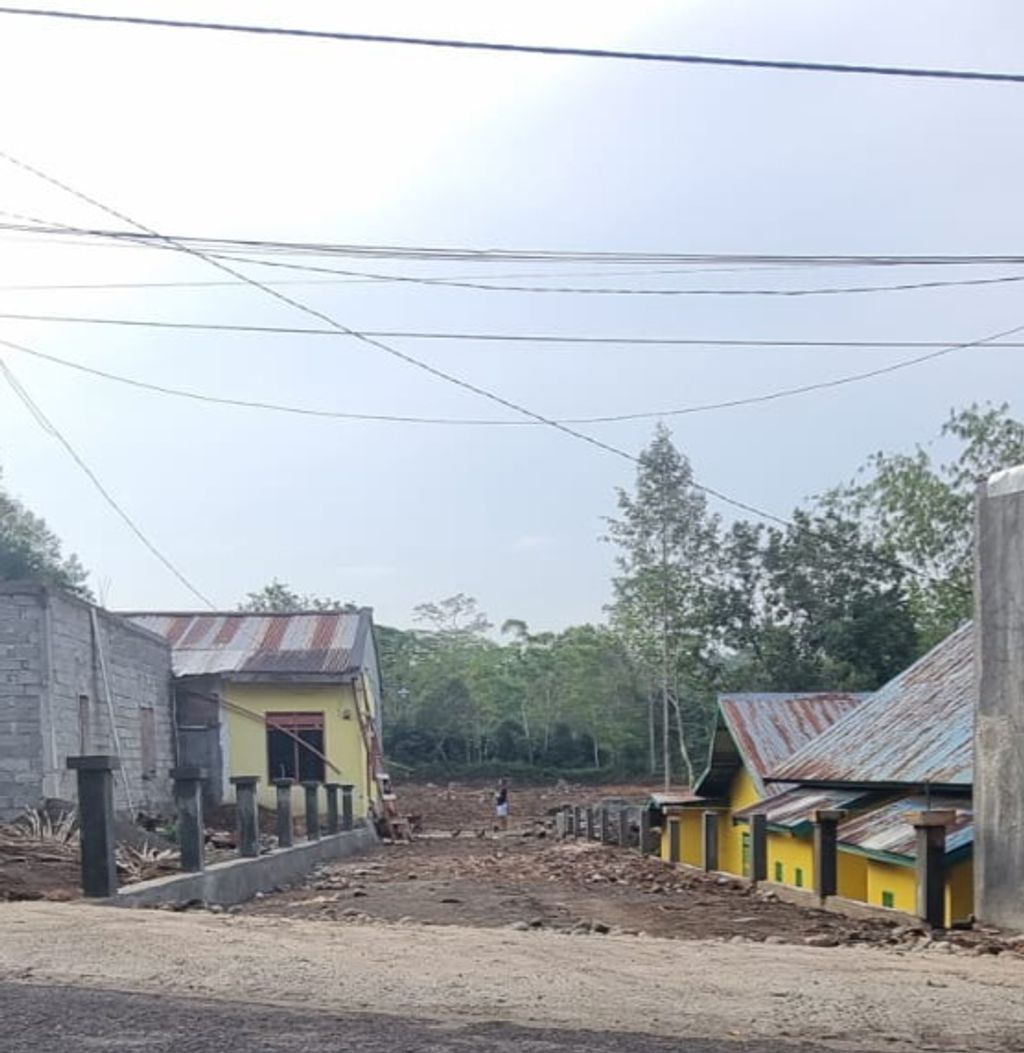 foto gerbang perumahan HARVAMEERA LAND