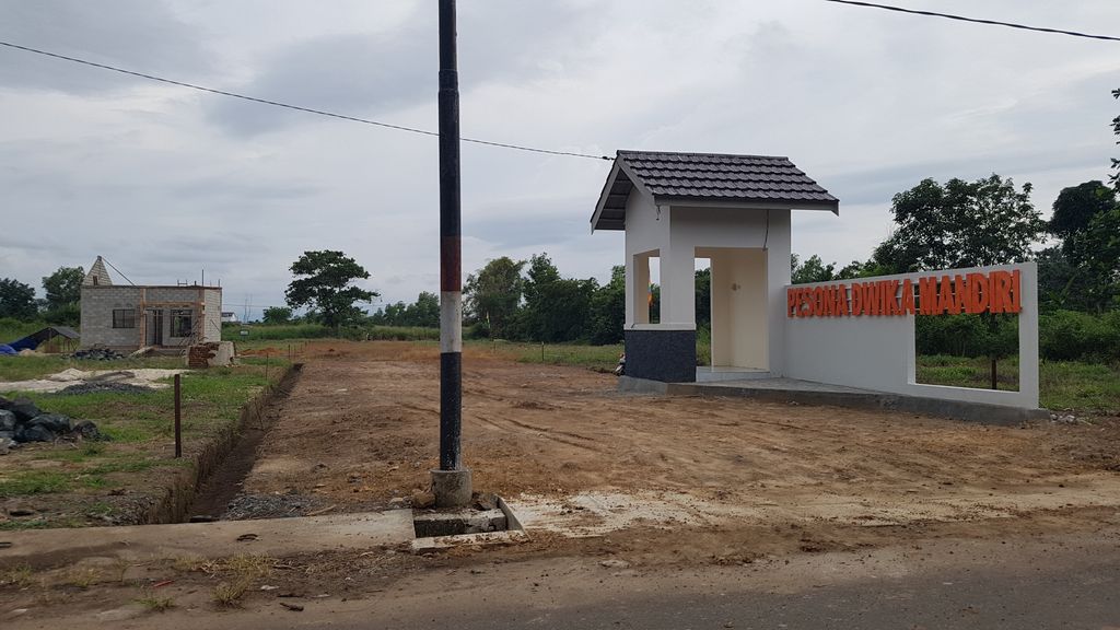 foto gerbang perumahan PESONA DWIKA MANDIRI