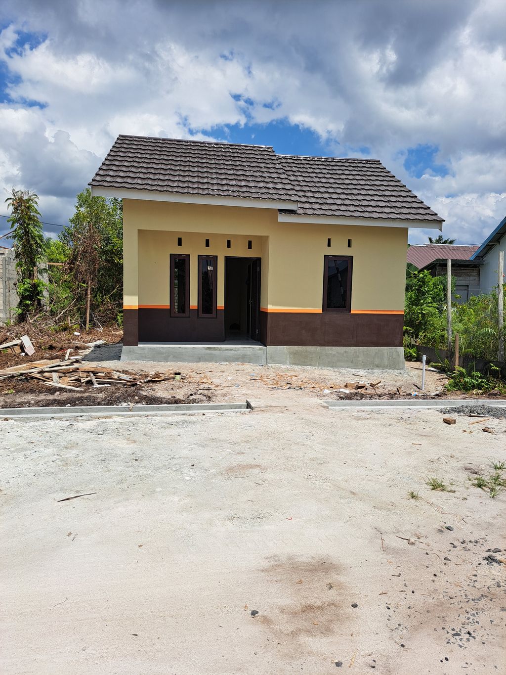 foto tampak rumah tipe 36A perumahan Griya Danau Ilung